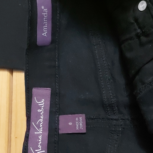 NWT Gloria Vanderbilt Amanda The Original Slimming Jean - sz 8 - Picture 3 of 14